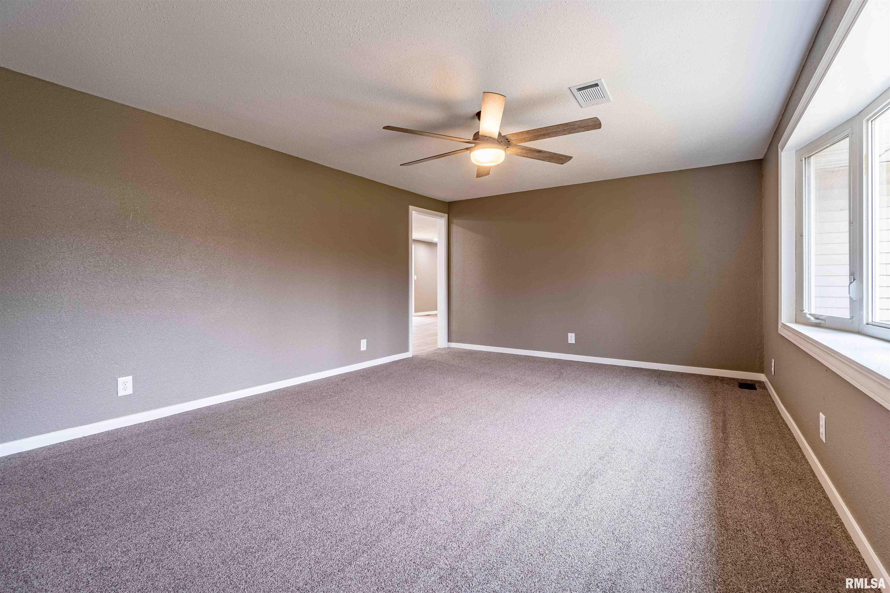 758 Seven Hills Road Metamora, IL 61548 - Photo 6 of 42 Gallery Image 6