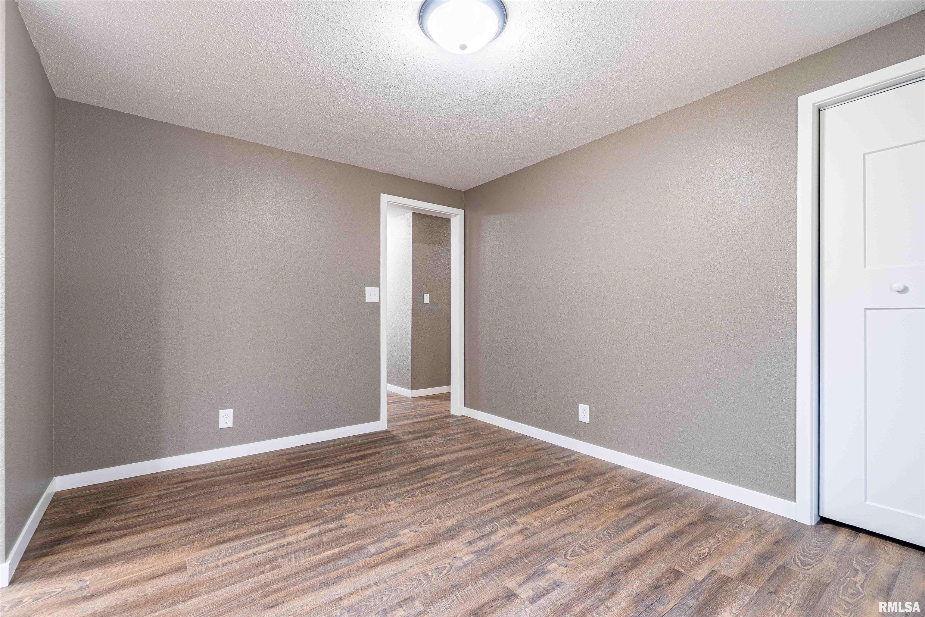 758 Seven Hills Road Metamora, IL 61548 - Photo 10 of 42 Gallery Image 10