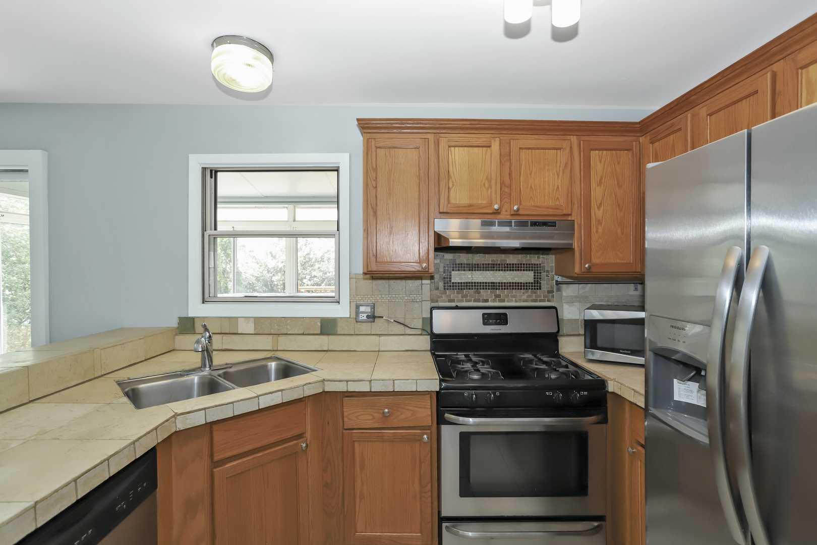 369 Cedar Court Carol Stream, IL 60188 - Photo 12 of 24