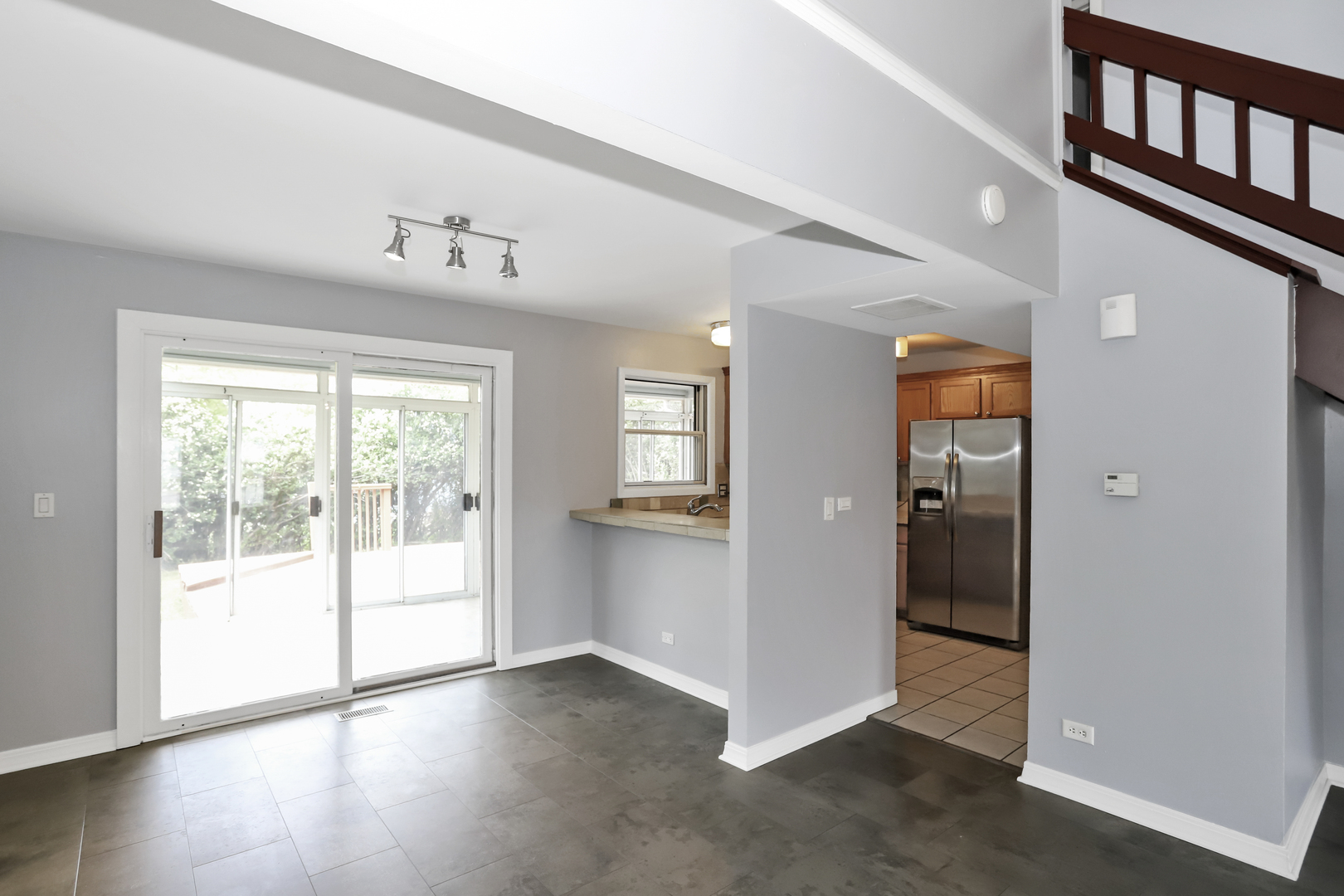 369 Cedar Court Carol Stream, IL 60188 - Photo 7 of 24