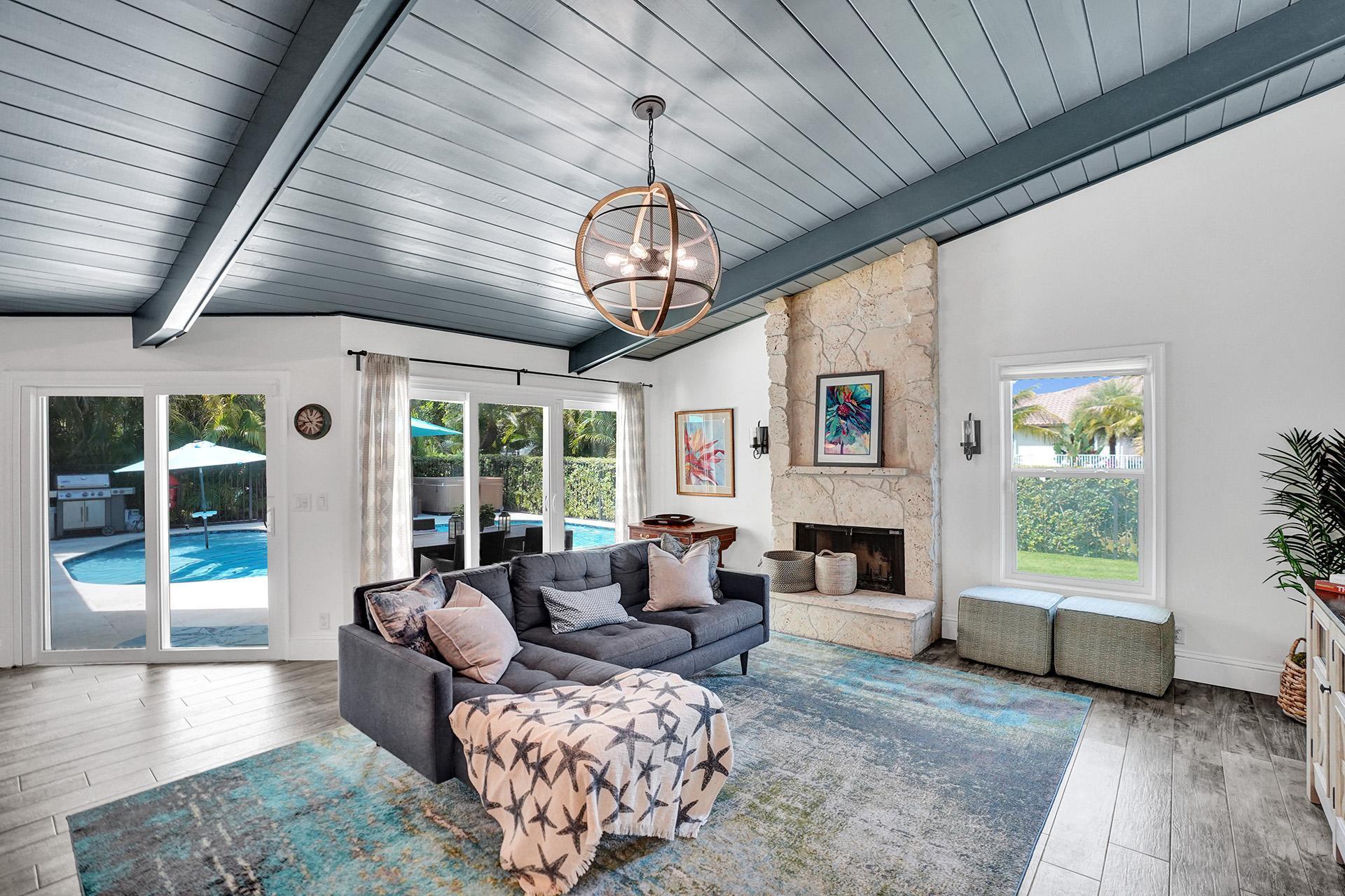 1380 Parkside Circle South Boca Raton, FL 33486 - Photo 15 of 50 Family room