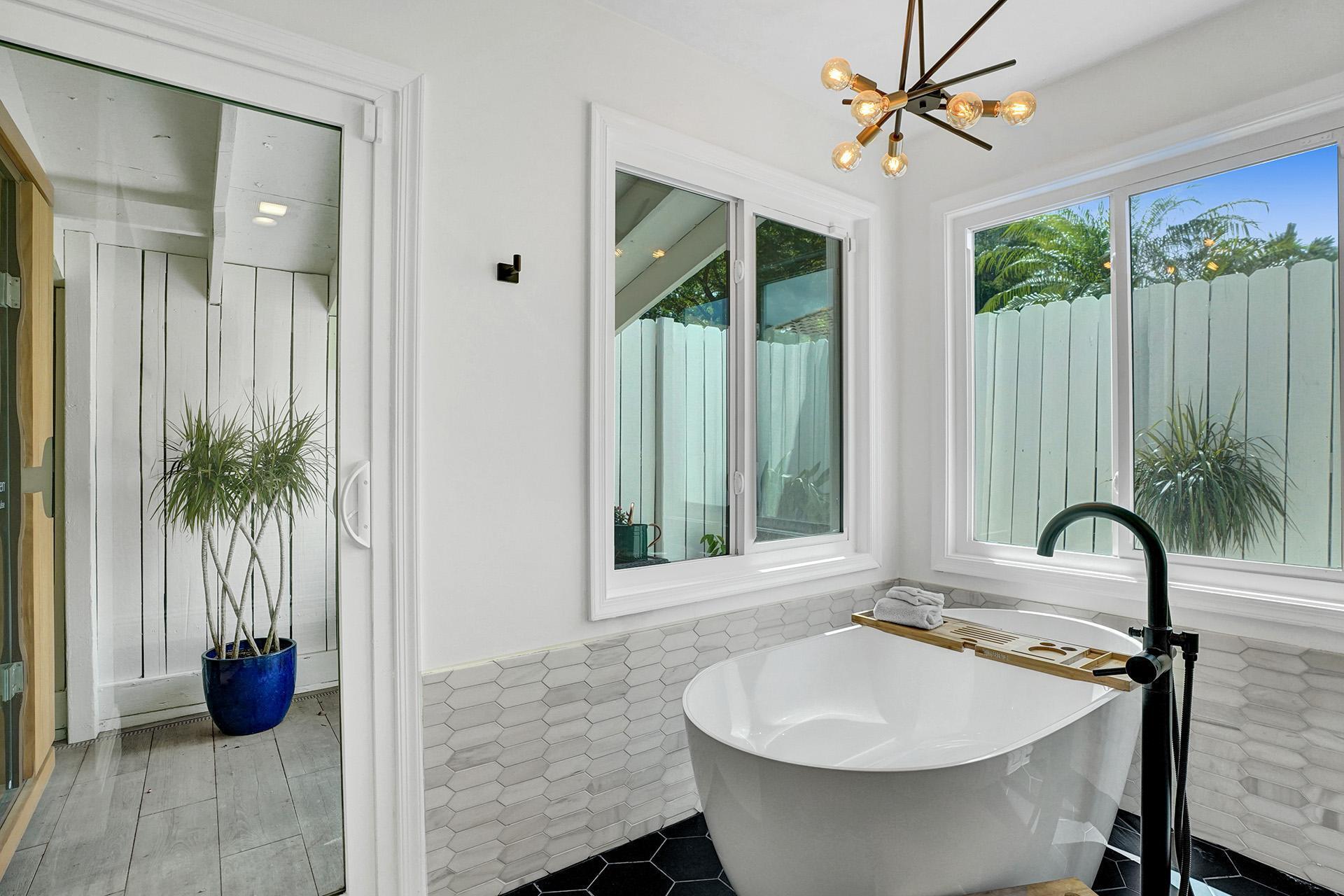 1380 Parkside Circle South Boca Raton, FL 33486 - Photo 22 of 50 Freestanding Tub