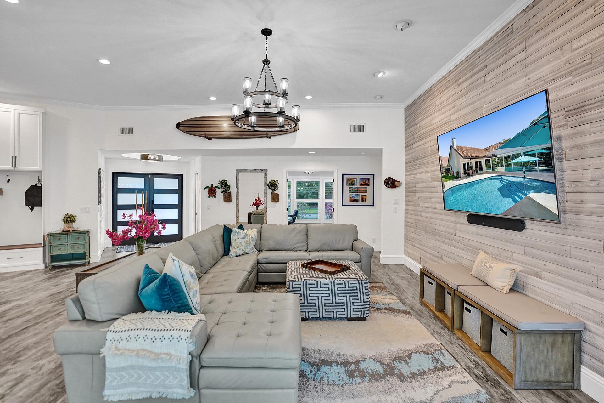 1380 Parkside Circle South Boca Raton, FL 33486 - Photo 8 of 50 Living room