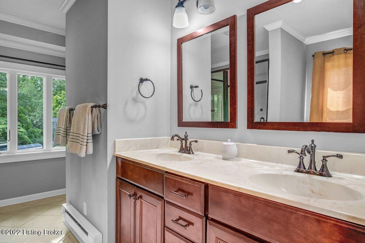 511 Brookview Road Louisville, KY 40207 - Photo 16 of 36 Primary bath with dual sinks