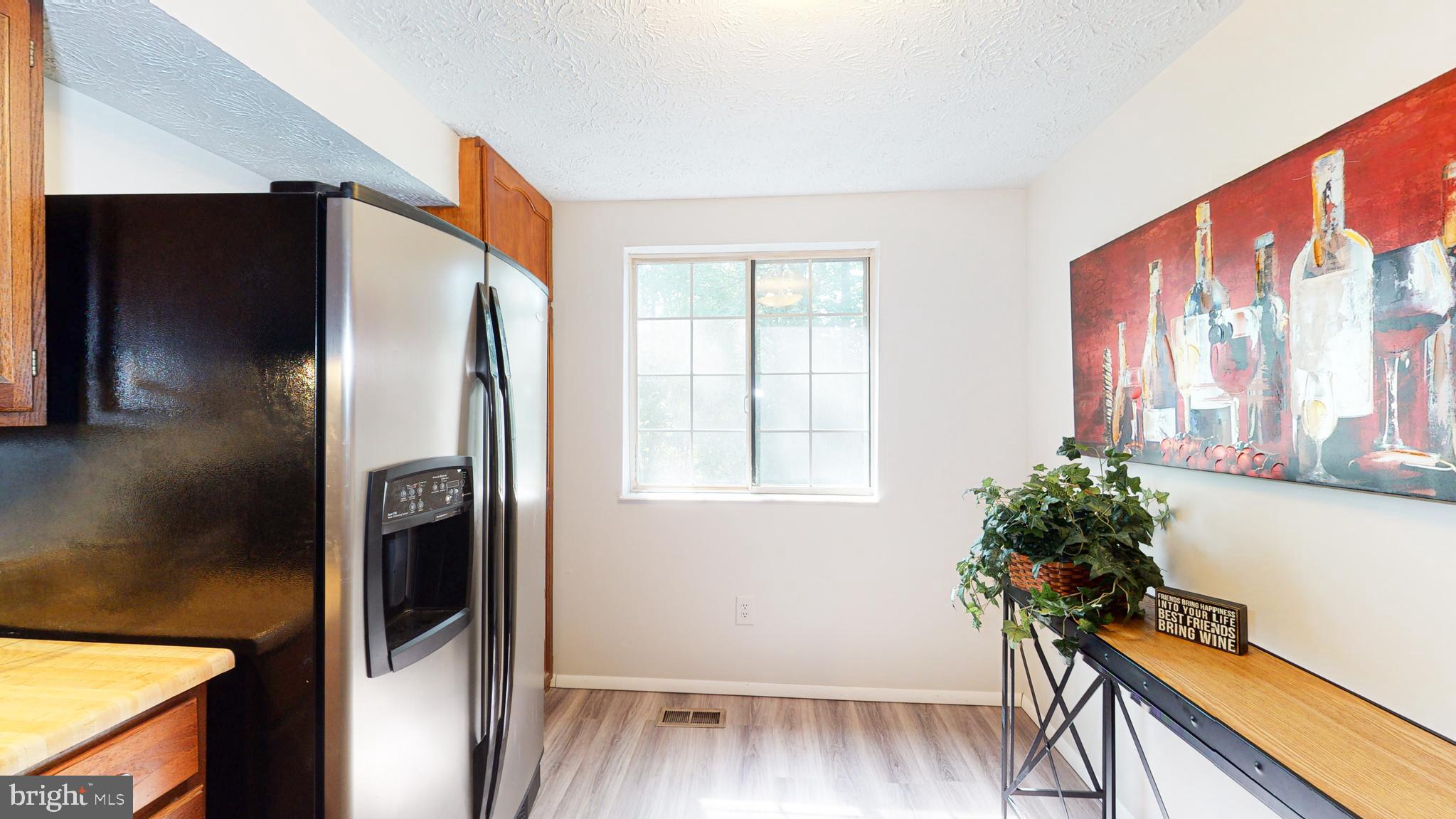 11507 Ivy Bush Court Reston, VA 20191 - Photo 11 of 32 Light in the kitchen makes for fun cooking