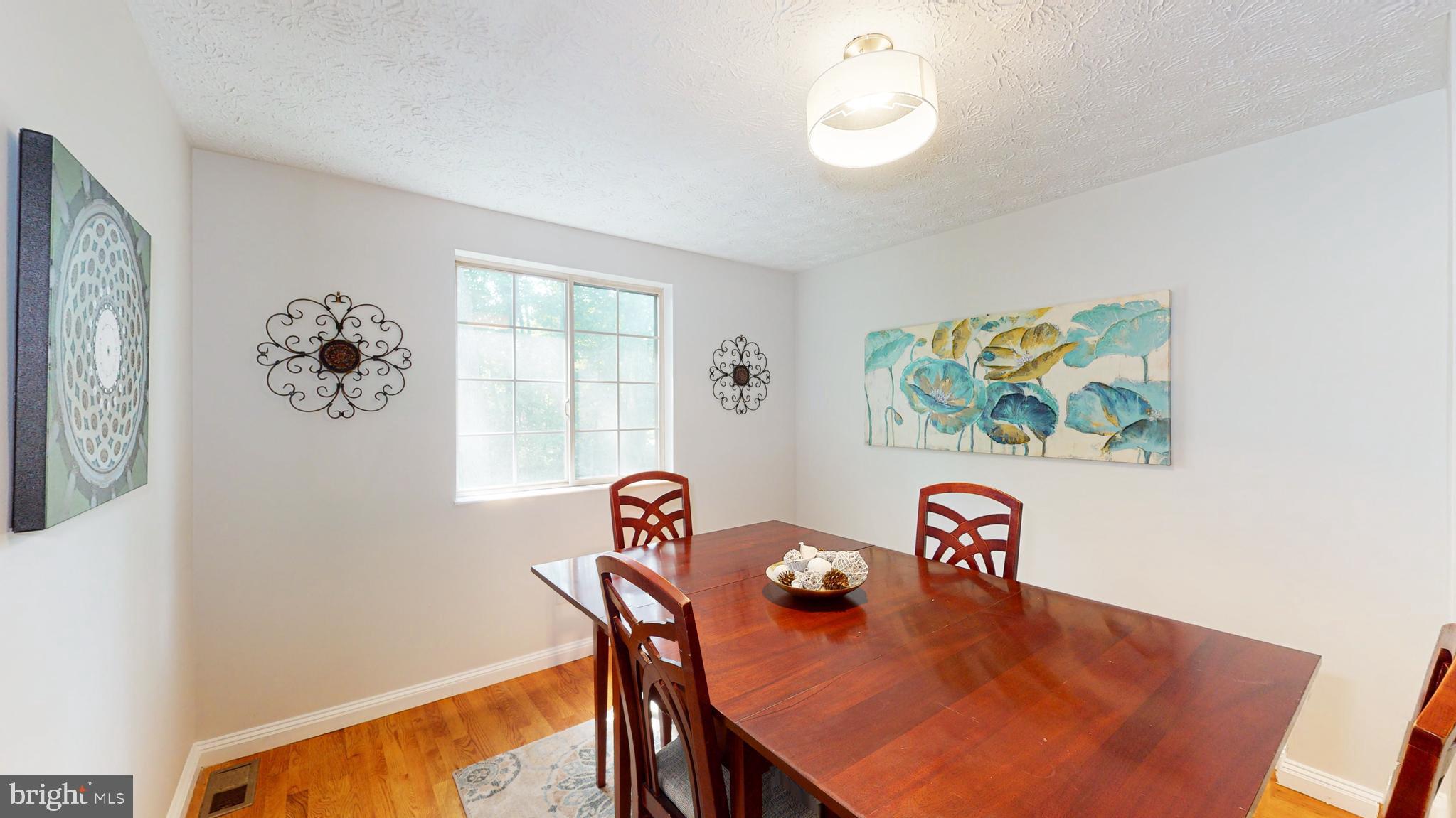 11507 Ivy Bush Court Reston, VA 20191 - Photo 7 of 32 Spacious dining room with eating space for 6-8