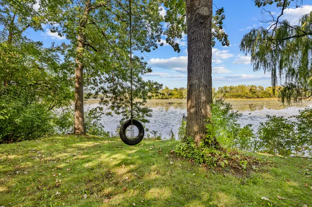 $699,000 | 707 Quinn Road, McHenry, IL 60051