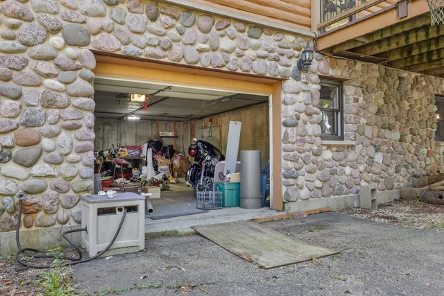 $699,000 | 707 Quinn Road, McHenry, IL 60051