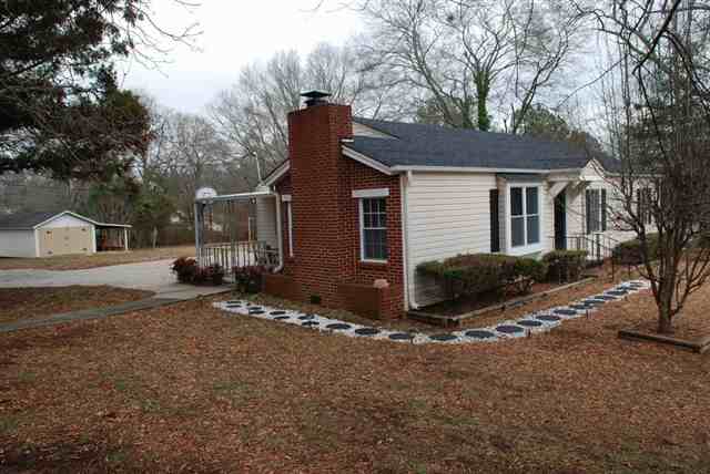 1613 Rogers Road Anderson, SC 29621 - Photo 2 of 25