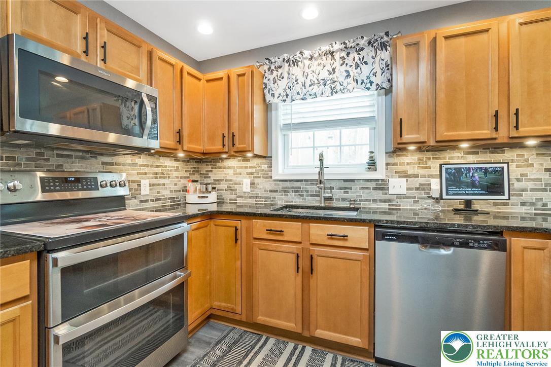 2512 Valley View Acres Road Stroudsburg, PA 18360 - Photo 66 of 79