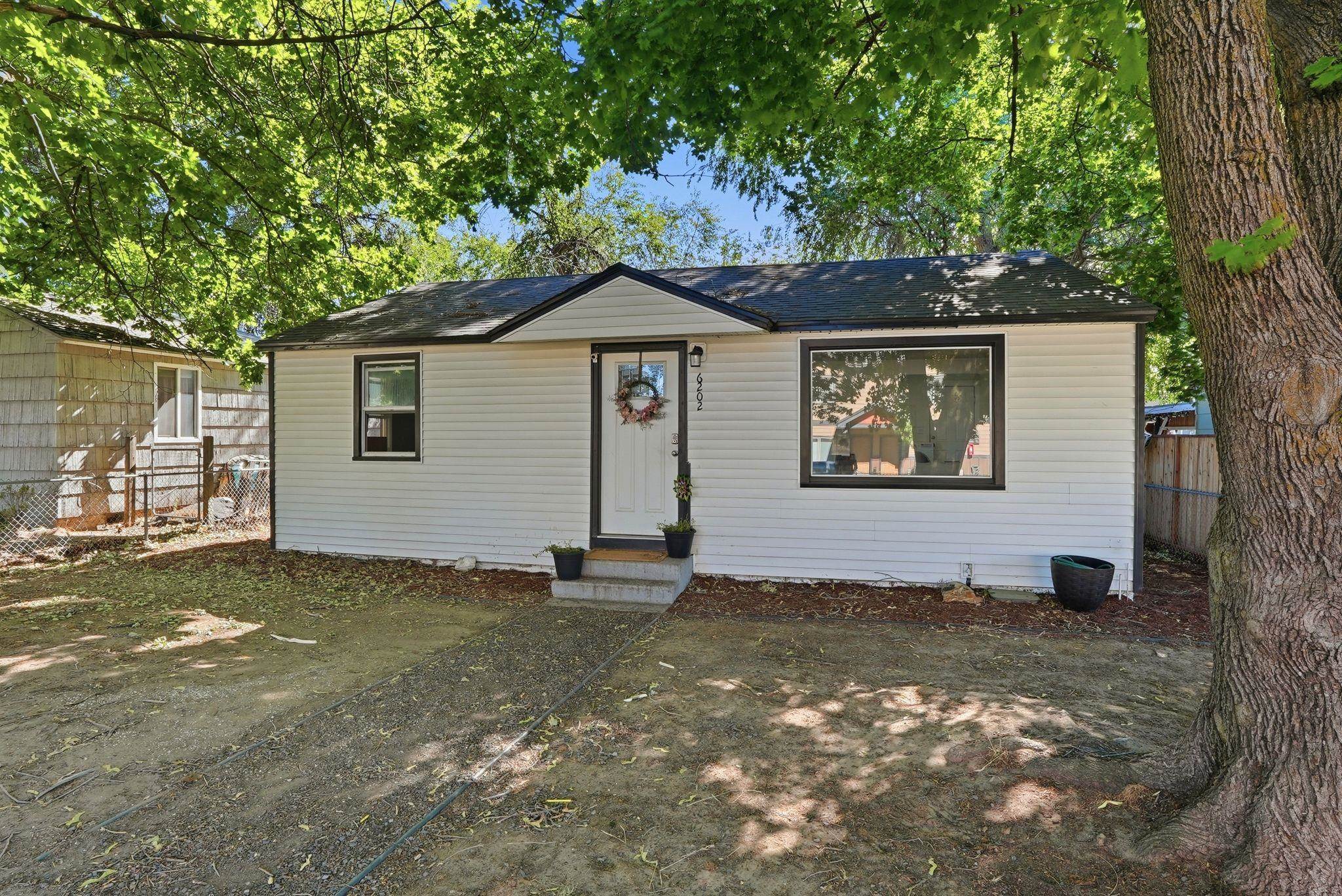 6202 North Astor Street Spokane, WA 99208 - Photo 2 of 24