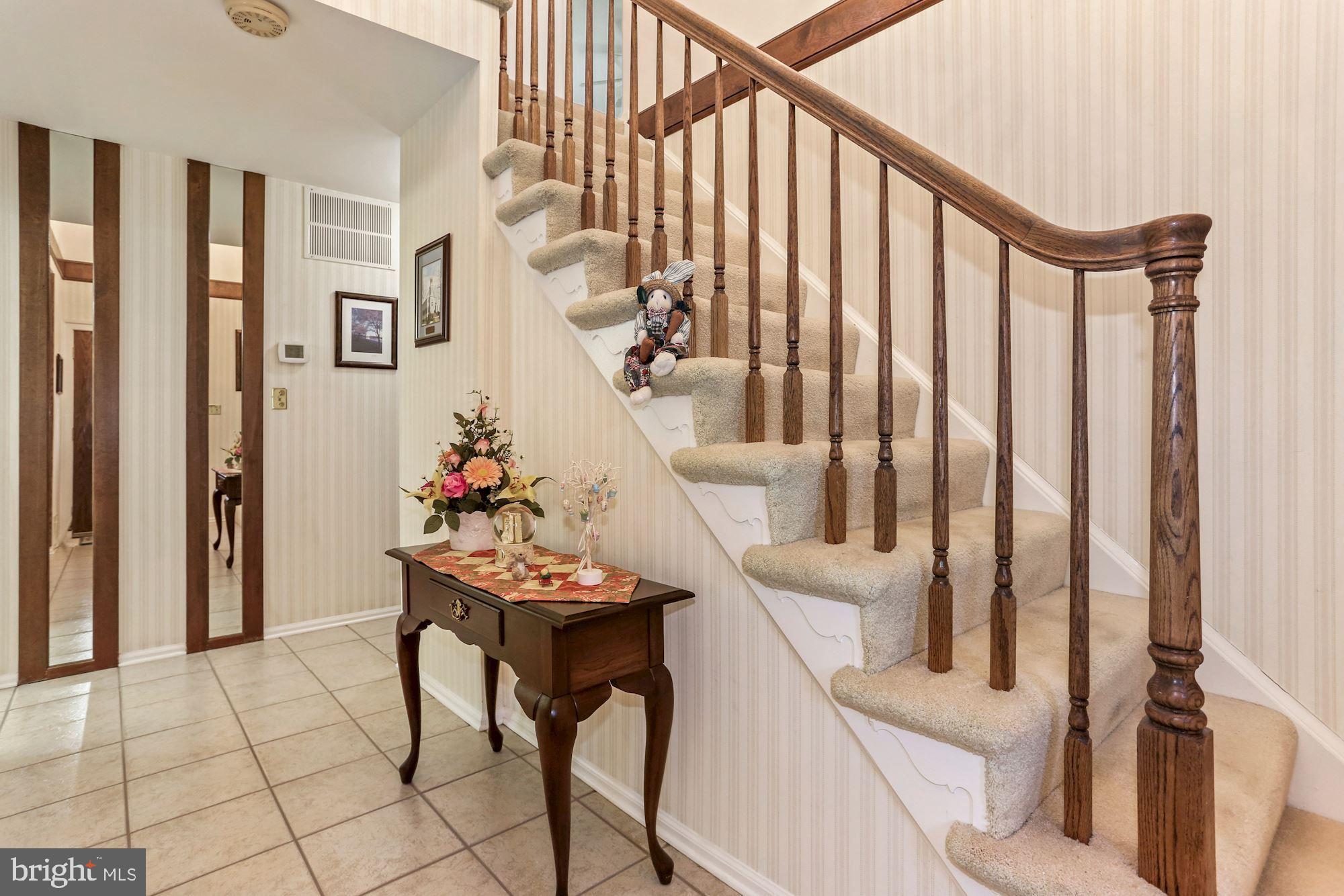 1918 Batten Hollow Road Vienna, VA 22182 - Photo 3 of 42 Gallery Image 3