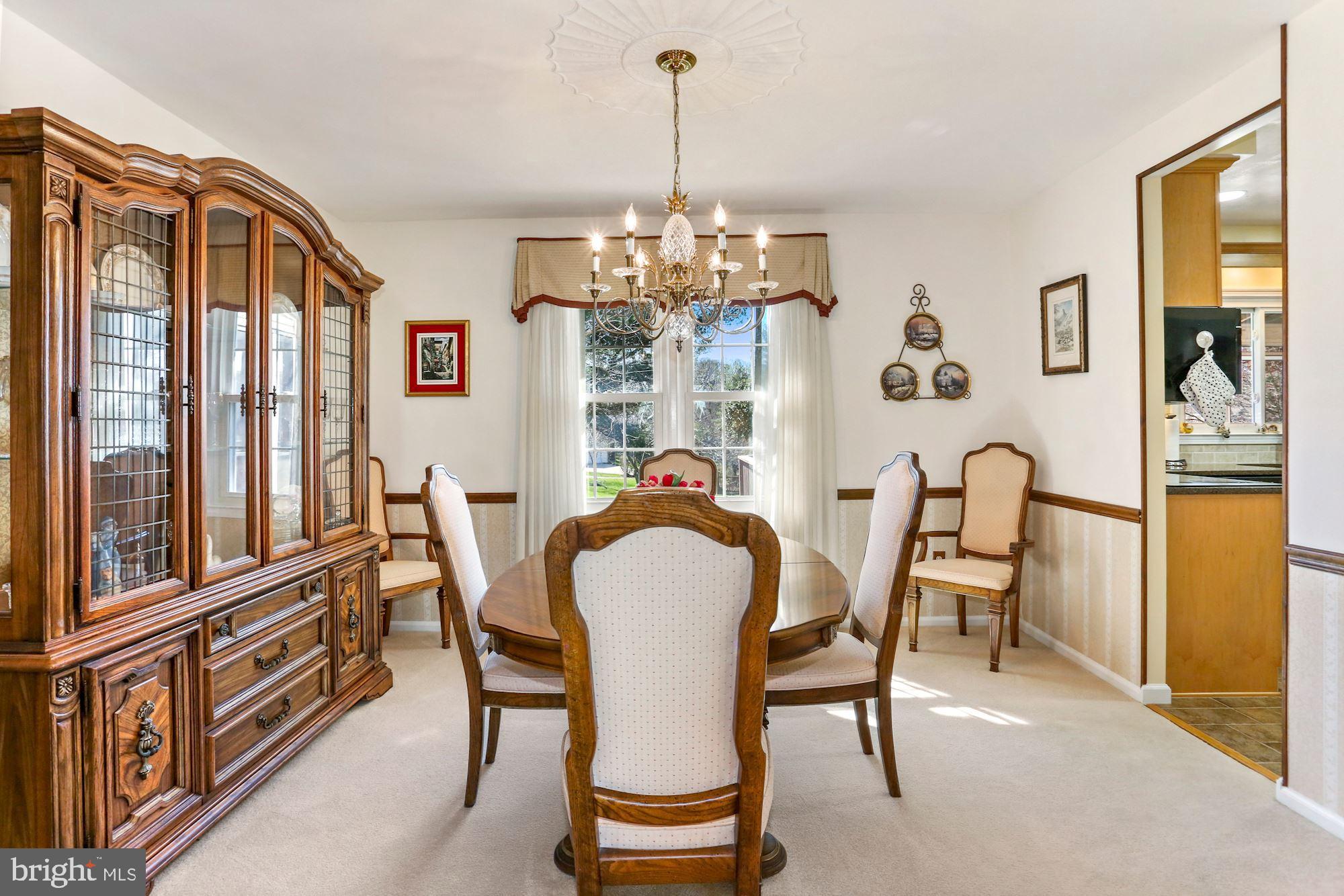 1918 Batten Hollow Road Vienna, VA 22182 - Photo 7 of 42 Gallery Image 7