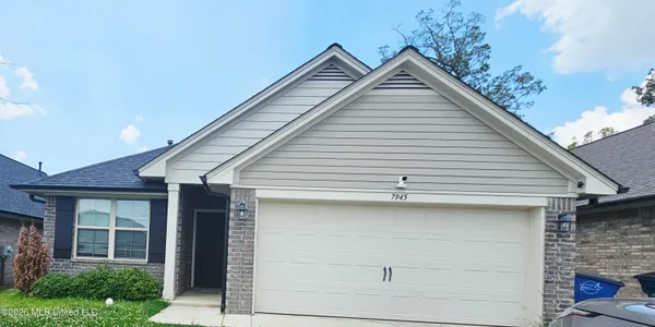 $295,000 | 7945 Gardendale Drive, Olive Branch, MS 38654