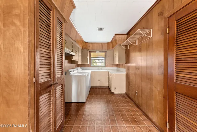 $239,900 | 1060 Dupuis Road, Breaux Bridge, LA 70517