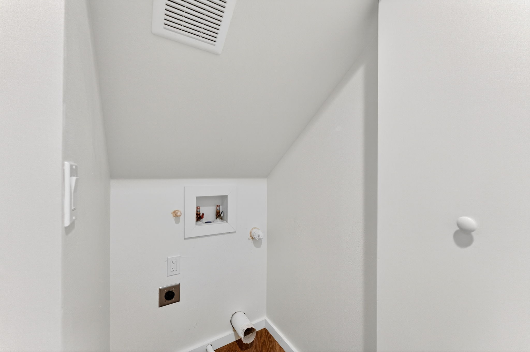 5505 Duval Street, Unit B Austin, TX 78751 - Photo 24 of 32 a view of bathroom