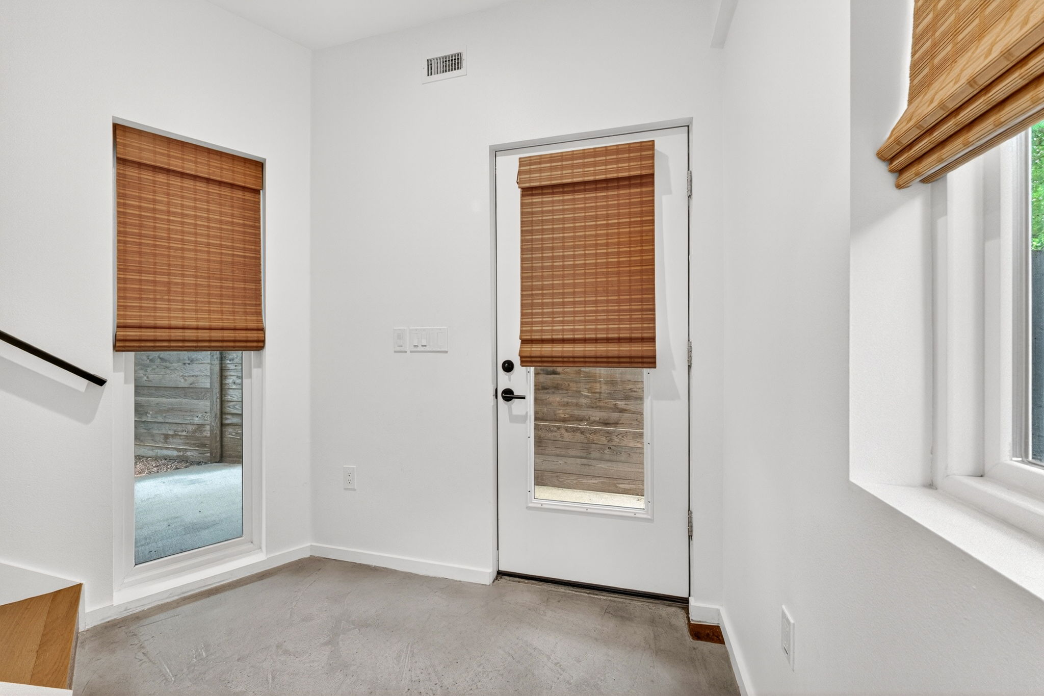 5505 Duval Street, Unit B Austin, TX 78751 - Photo 4 of 32 an empty room with windows