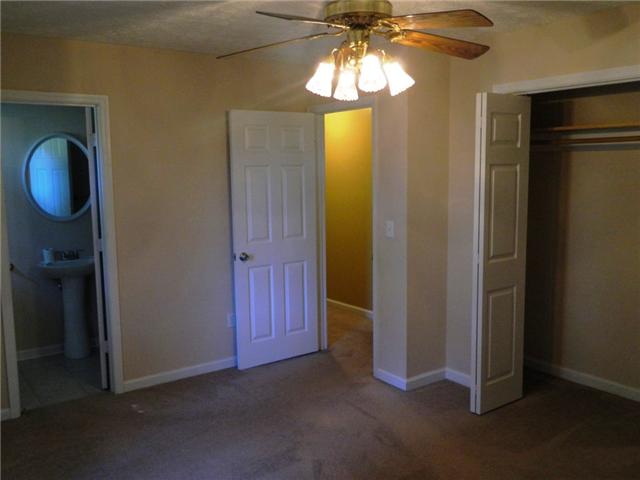 4213 Summitville Road Manchester, TN 37355 - Photo 8 of 17 Master bedroom with extra large closet