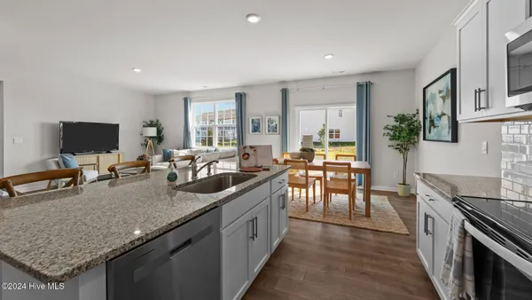 $358,990 | 1408 Grn Rdg Drive, Winterville, NC 28590