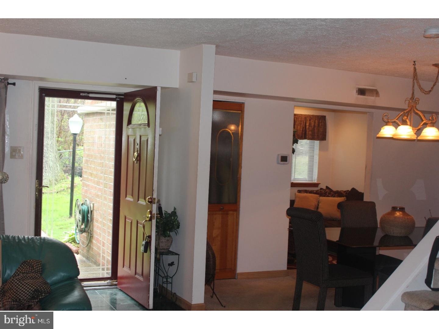 302 Timber Creek Road Lindenwold, NJ 08021 - Photo 2 of 12 Living Room