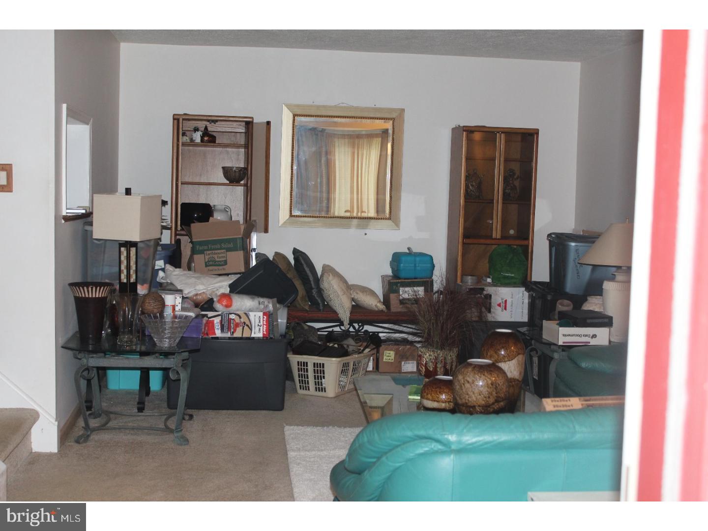 302 Timber Creek Road Lindenwold, NJ 08021 - Photo 3 of 12 Living Room