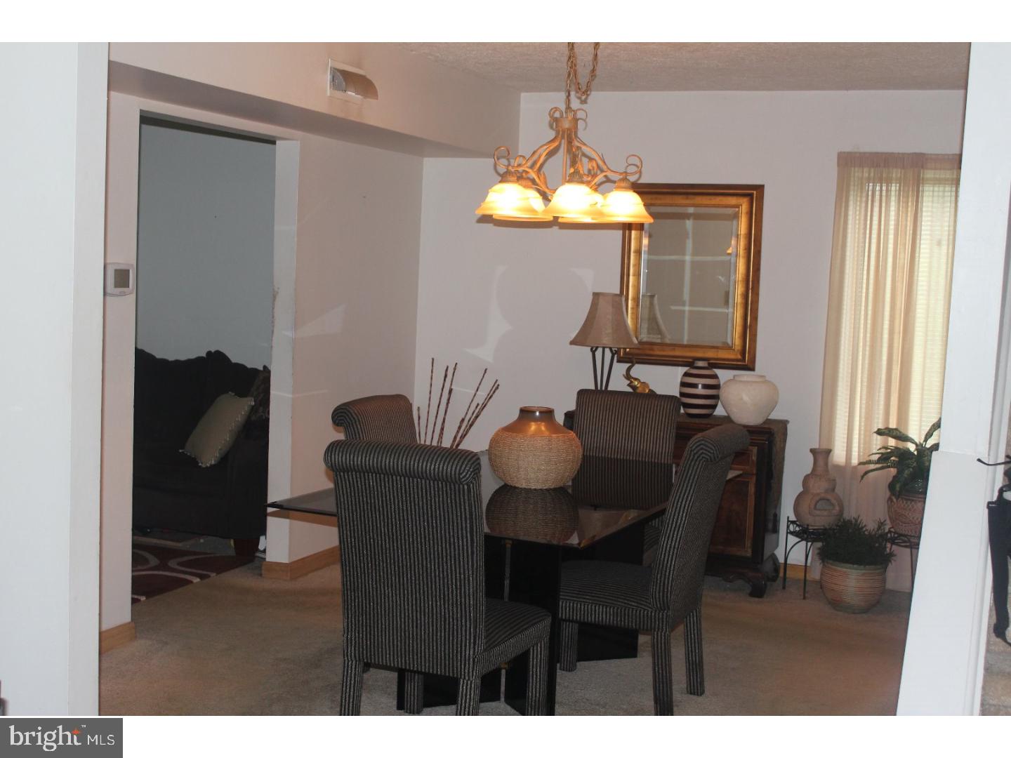 302 Timber Creek Road Lindenwold, NJ 08021 - Photo 4 of 12 Dining Room
