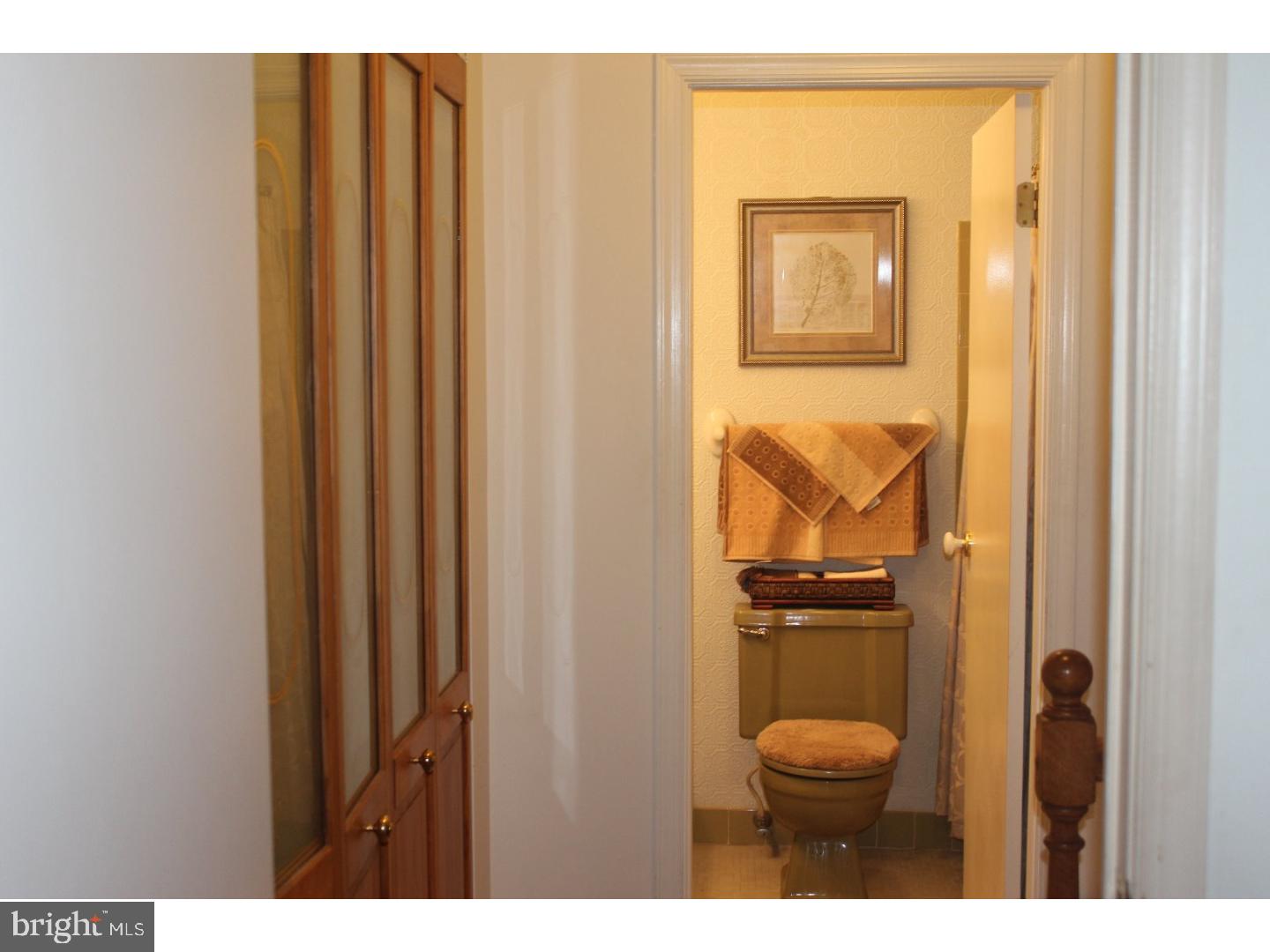 302 Timber Creek Road Lindenwold, NJ 08021 - Photo 9 of 12 Hallway