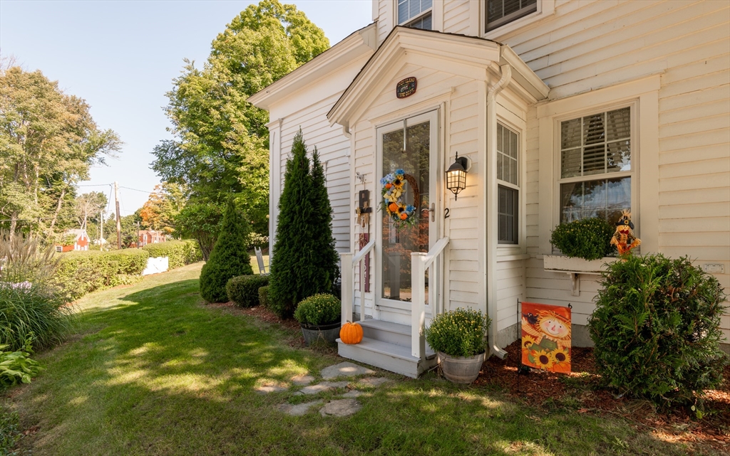 2 7 Star Road Groveland, MA 01834 - Photo 3 of 42 Gallery Image 3