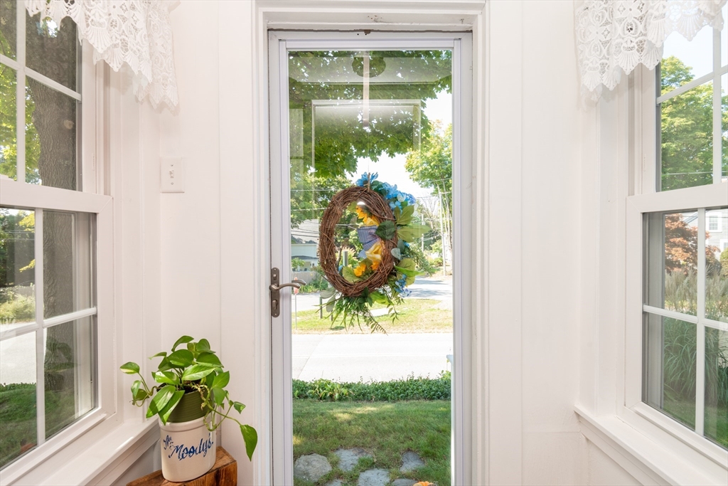 2 7 Star Road Groveland, MA 01834 - Photo 4 of 42 Gallery Image 4