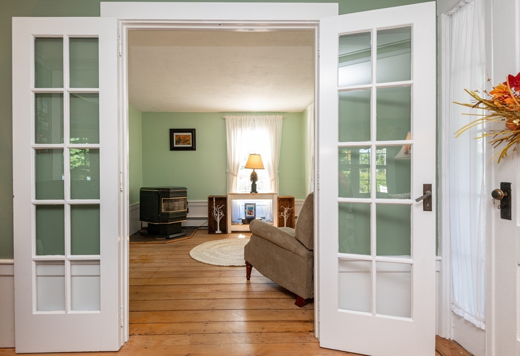 2 7 Star Road Groveland, MA 01834 - Photo 8 of 42 Gallery Image 8
