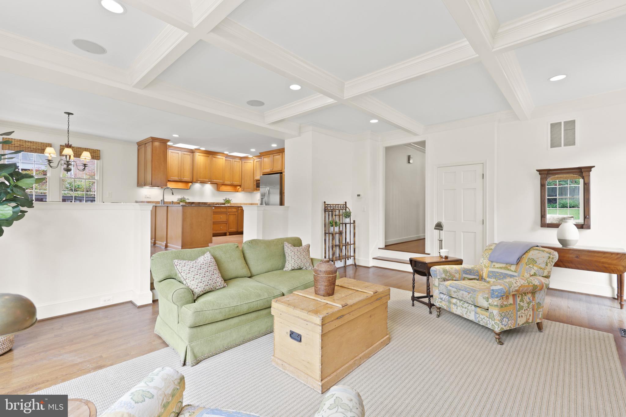 708 West Braddock Road Alexandria, VA 22302 - Photo 17 of 50