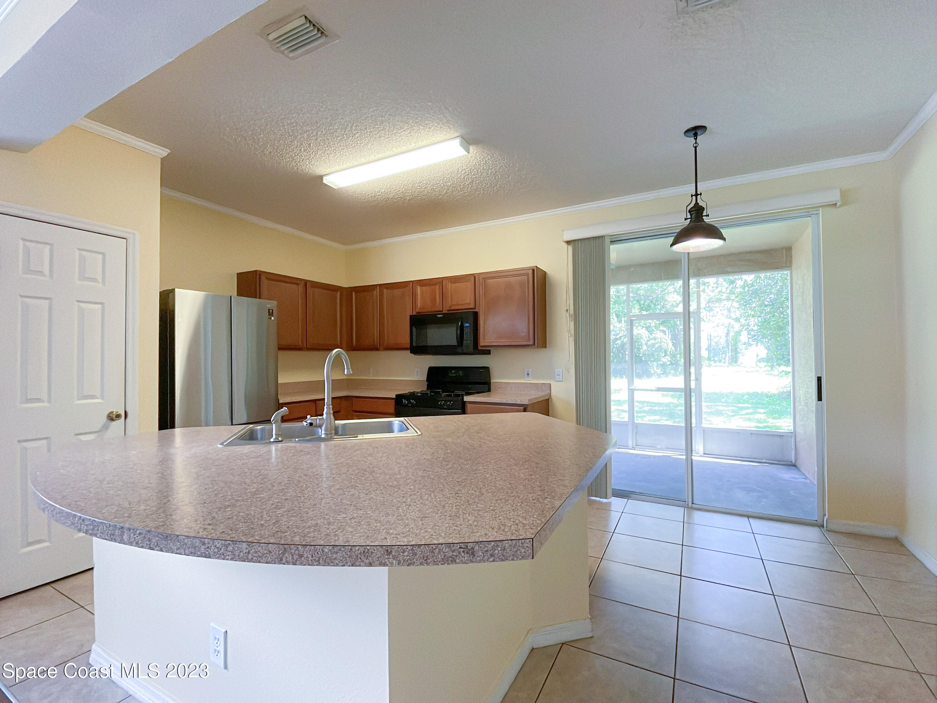 978 Riviera Point Drive Rockledge, FL 32955 - Photo 3 of 29 Kitchen