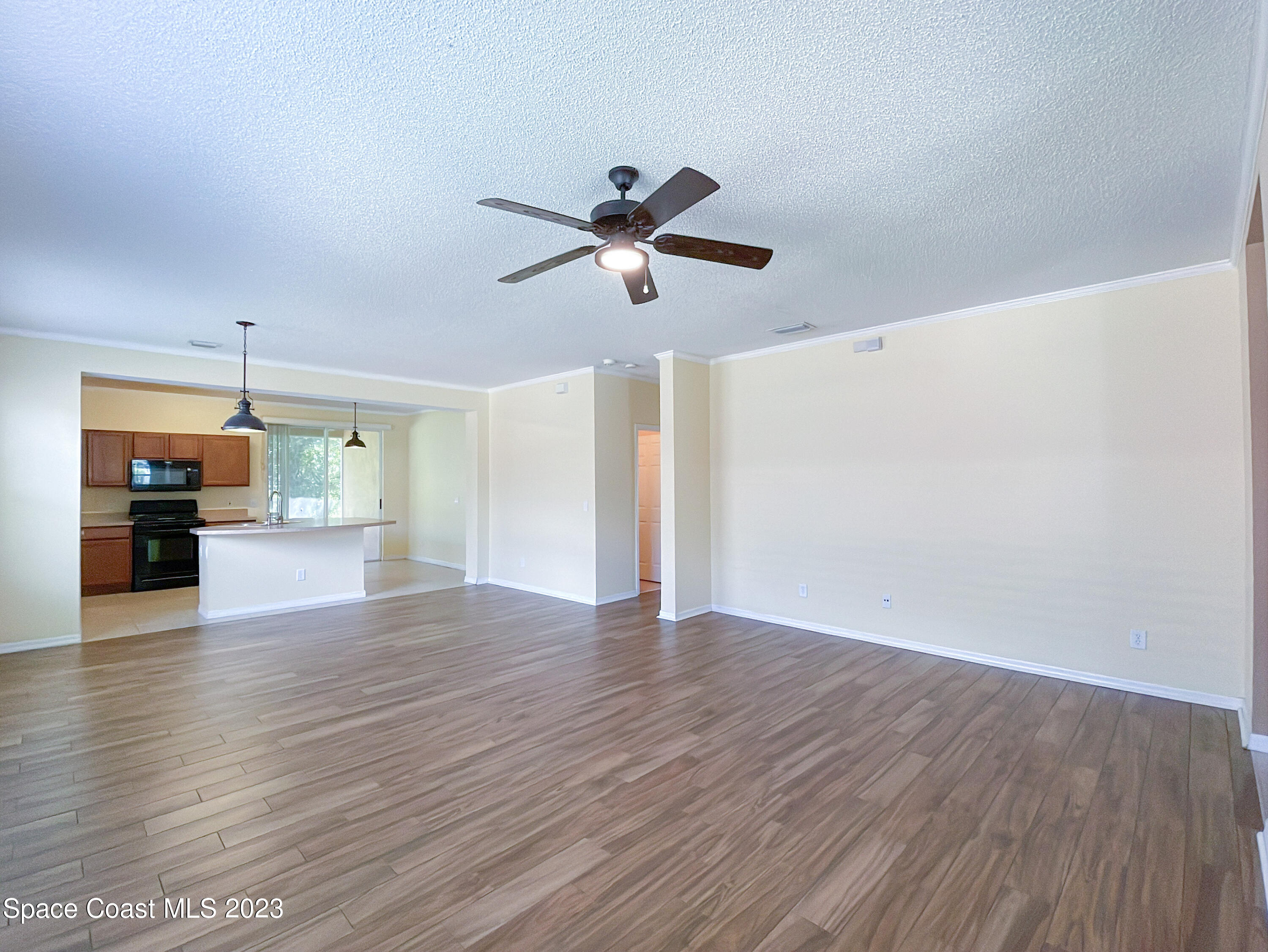 978 Riviera Point Drive Rockledge, FL 32955 - Photo 7 of 29 Living Room