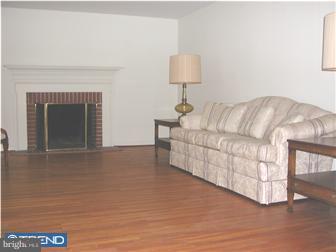124 Sawmill Road Cherry Hill, NJ 08034 - Photo 2 of 9