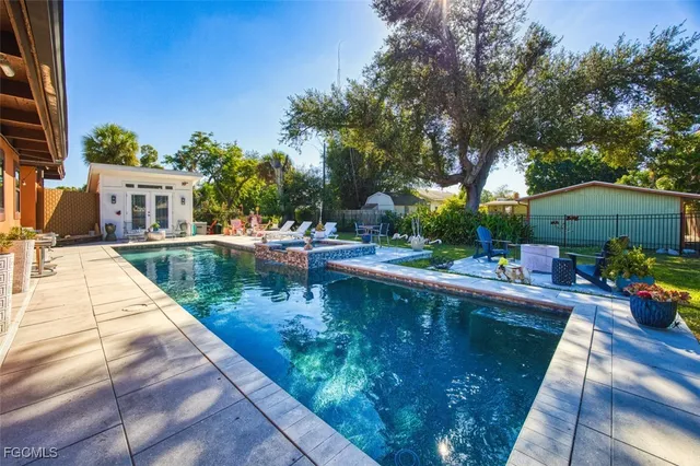 $449,000 | 1624 Hanson Street, Fort Myers, FL 33901