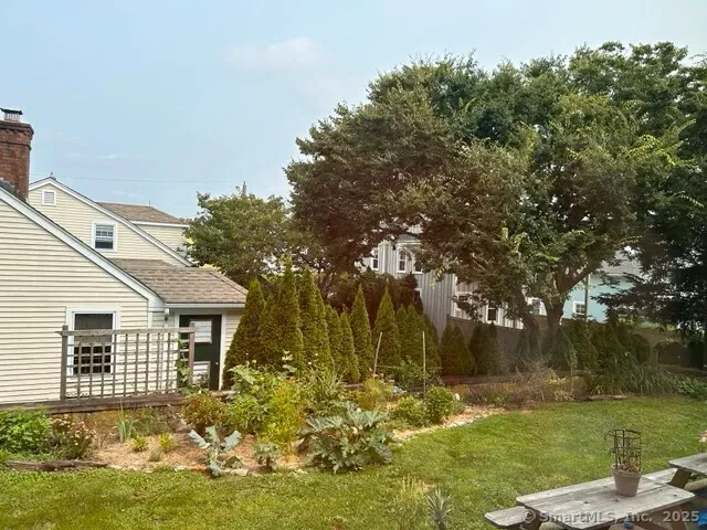 $2,000 | 14 Trumbull Street, Stonington, CT 06378