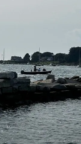 $2,000 | 14 Trumbull Street, Stonington, CT 06378