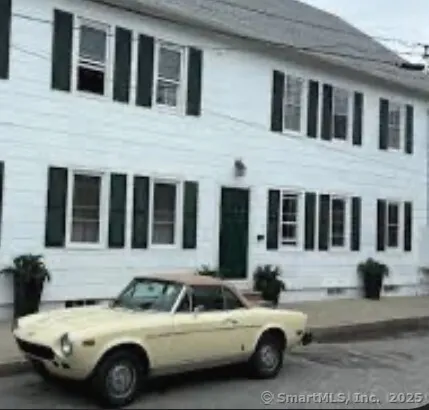 $2,000 | 14 Trumbull Street, Stonington, CT 06378