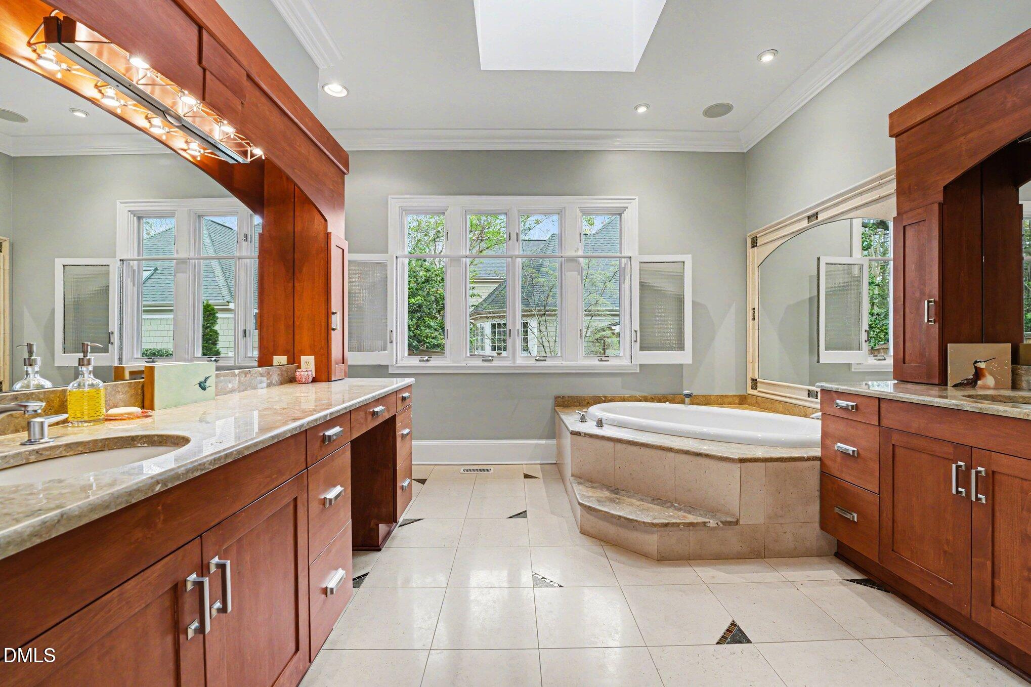 3207 Sussex Road Raleigh, NC 27607 - Photo 27 of 52 024_file_5226
