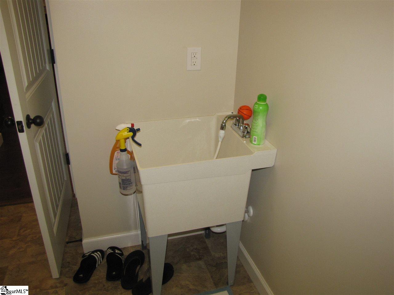 308 Meadowmoor Road Greer, SC 29651 - Photo 31 of 36 Gallery Image 31