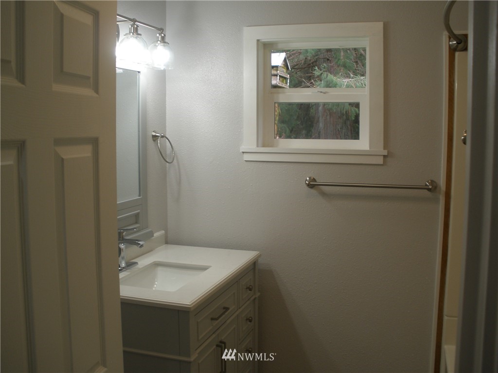 997 Elochoman Valley Road Cathlamet, WA 98612 - Photo 37 of 40 Gallery Image 37