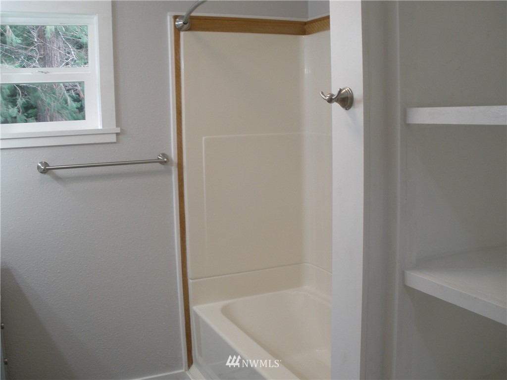 997 Elochoman Valley Road Cathlamet, WA 98612 - Photo 38 of 40 Gallery Image 38