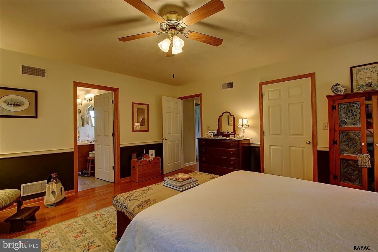 112 Chelsea Way York, PA 17406 - Photo 12 of 26 Gallery Image 12