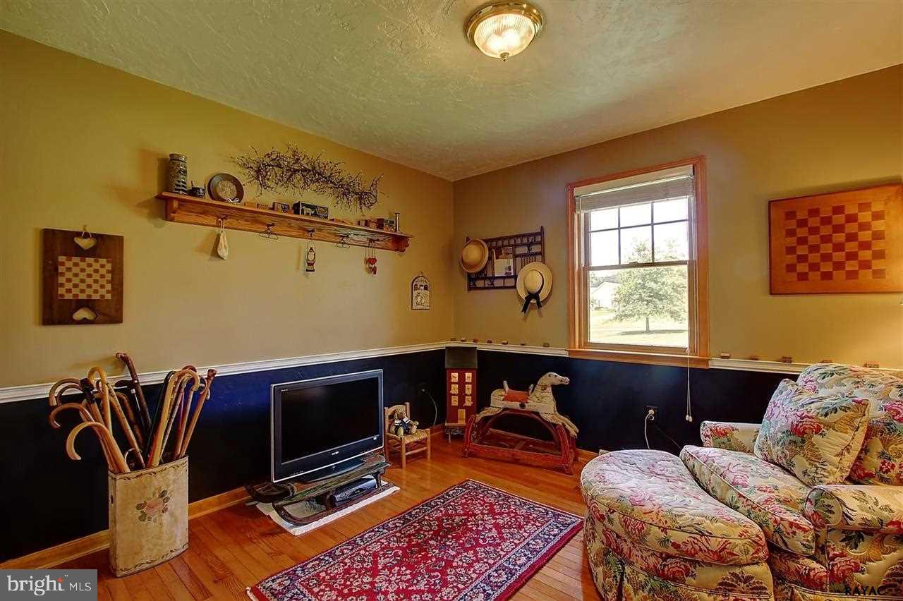 112 Chelsea Way York, PA 17406 - Photo 14 of 26 Gallery Image 14