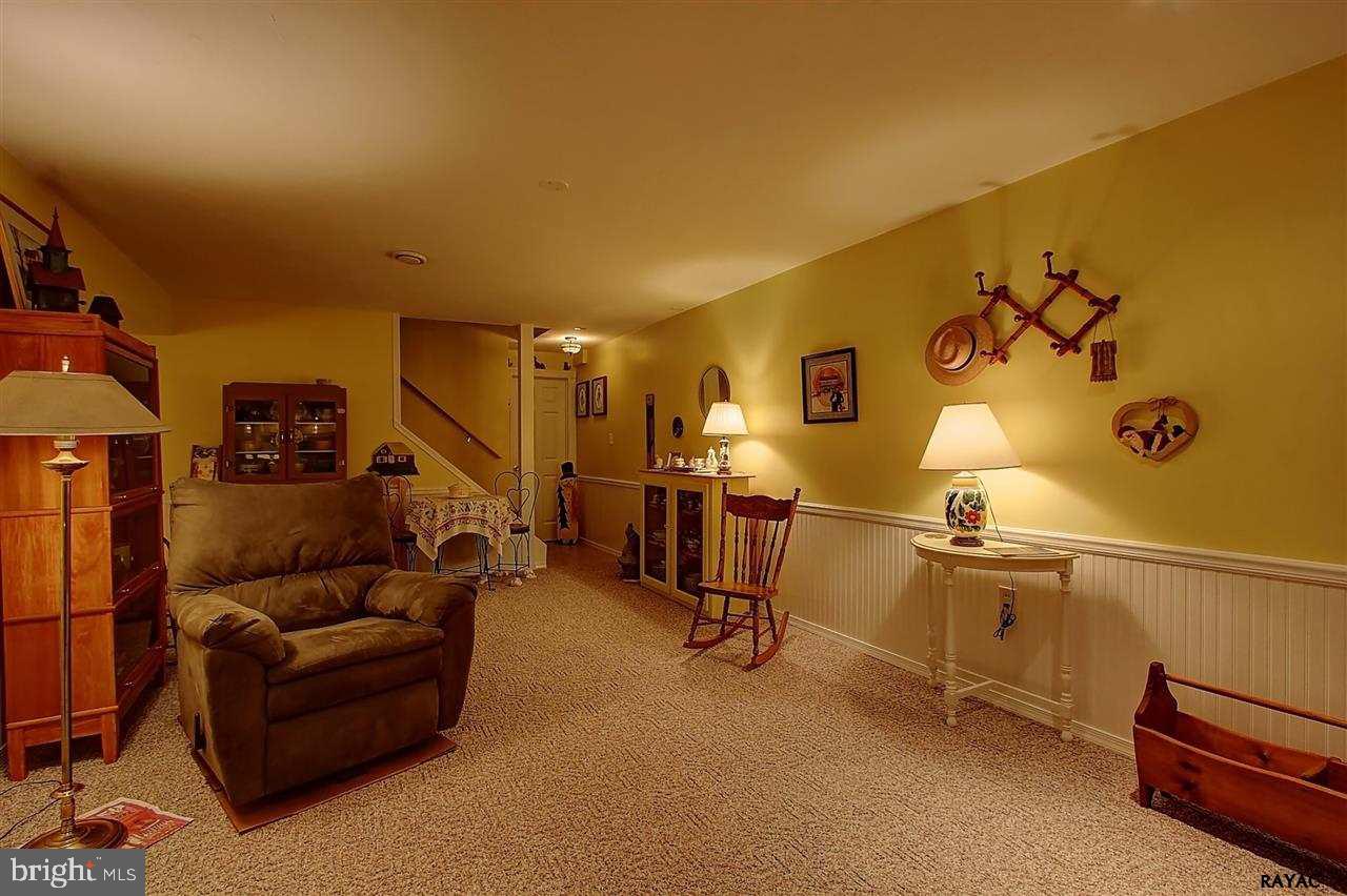 112 Chelsea Way York, PA 17406 - Photo 18 of 26 Gallery Image 18