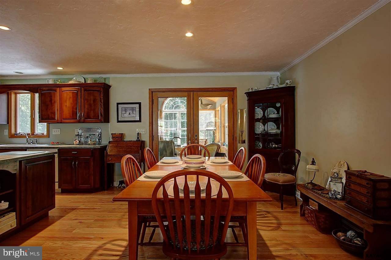112 Chelsea Way York, PA 17406 - Photo 9 of 26 Gallery Image 9