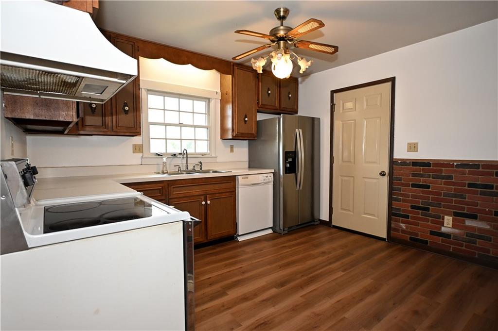 409 Todd Farm Road Rostraver Township, PA 15012 - Photo 10 of 44