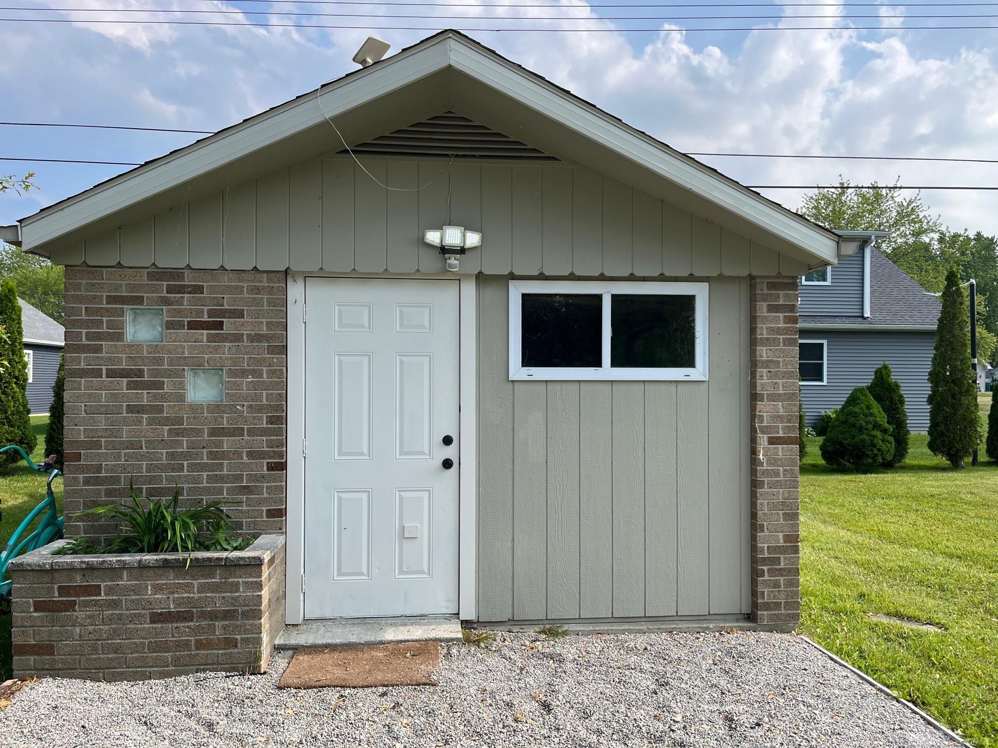 7480 Birchtree Road Lexington, MI 48450 - Photo 20 of 22 50114141-19.JPG