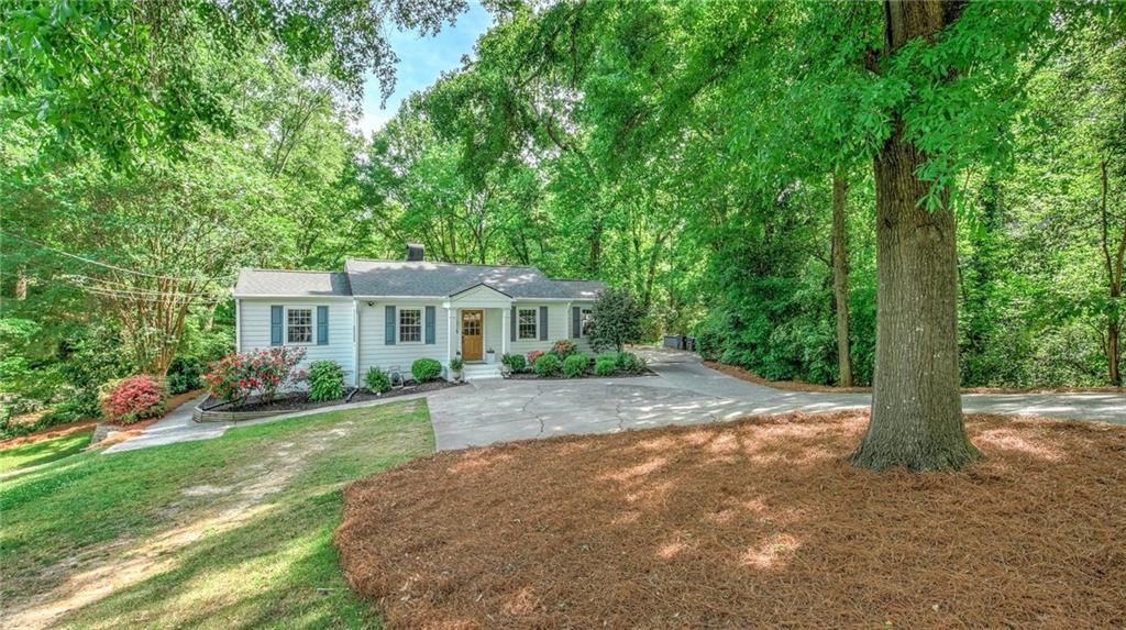 1851 Hickory Road Atlanta, GA 30341 - Photo 4 of 45