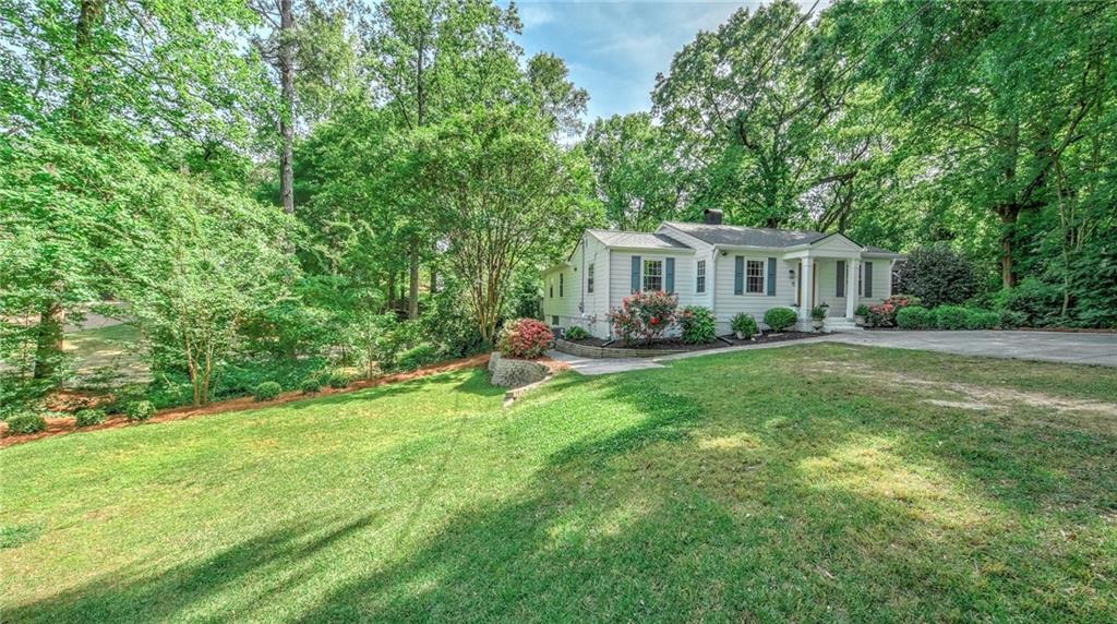 1851 Hickory Road Atlanta, GA 30341 - Photo 5 of 45